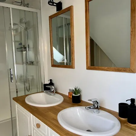 Grande Maison En Campagne Avec Piscine, 11 Voyageurs Henansal